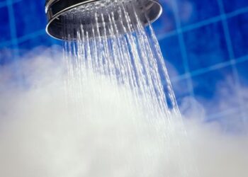 الاستحمام بماء ساخن.. خطر قد يكون مميتا