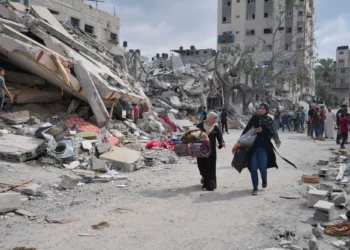غارات إسرائيلية على رفح تستهدف 11 منزلا وتقتل 22 بينهم أطفال