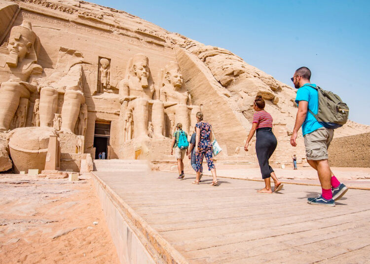 وزارة السياحة المصرية: ارتفاع نسبة السياح الأتراك إلى 230% 1 وزارة السياحة المصرية: ارتفاع نسبة السياح الأتراك إلى 230%