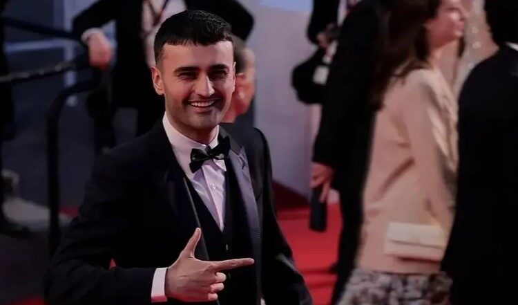 "ما علاقة الكباب بالسينما؟".. انتقادات للشيف بوراك لظهوره بـ"كان" 1 “ما علاقة الكباب بالسينما؟”.. انتقادات للشيف بوراك لظهوره بـ”كان”