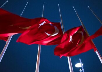 أردوغان يعلن الحداد لوفاة الرئيس الإيراني في حادثة تحطم مروحية
