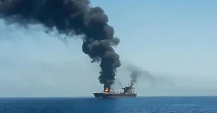 إيران تعلن الإفراج عن طاقم سفينة مرتبطة بإسرائيل 1 إيران تعلن الإفراج عن طاقم سفينة مرتبطة بإسرائيل