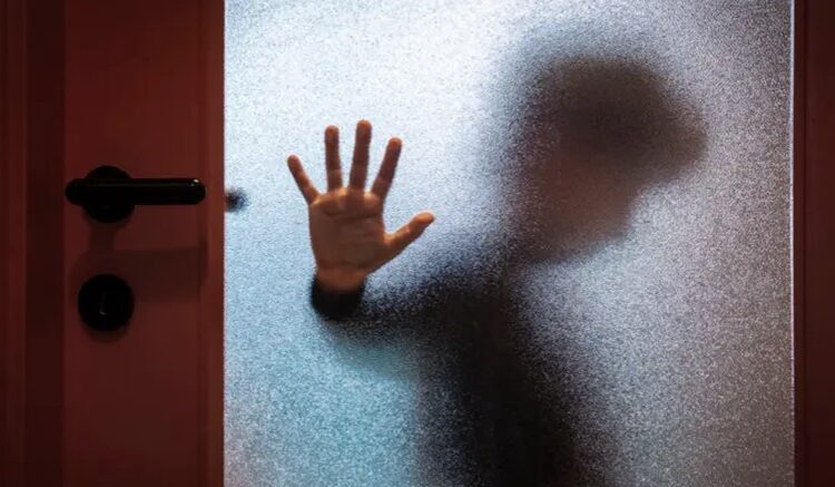 جريمة تصدم اللبنانيين.. عراقيون يستدرجون قاصرين لاغتصابهم والسلطات تكشفهم 1 جريمة تصدم اللبنانيين.. عراقيون يستدرجون قاصرين لاغتصابهم والسلطات تكشفهم
