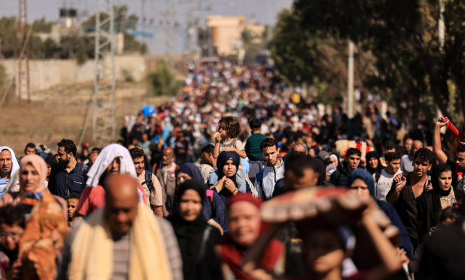 في ظروف قاسية..التهجير القسري يدفع نحو مليون شخص للفرار من رفح 1 التهجير القسري