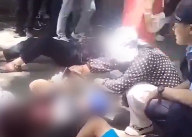 طعن 4 مدرسين أميركيين خلال رحلة تعليمية إلى الصين 1 طعن 4 مدرسين أميركيين خلال رحلة تعليمية إلى الصين