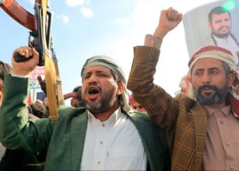 جماعة الحوثي تستهدف 3 سفن في البحر الأحمر وبحر العرب