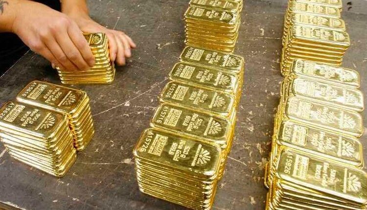 بريق الذهب يخفت بحثا عن دلائل حول مسار الفائدة الأميركية 1 بريق الذهب يخفت بحثا عن دلائل حول مسار الفائدة الأميركية