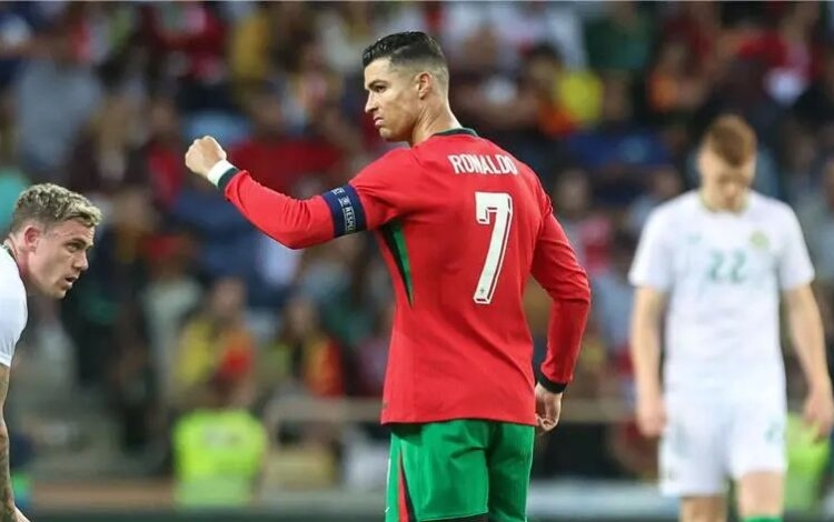 رونالدو يعزز رقمه القياسي بعد فوز البرتغال على إيرلند بثلاثية 1 قياسي