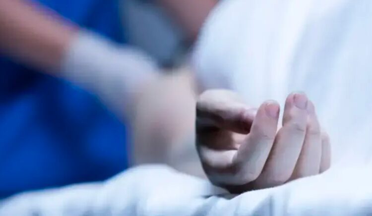 مغربي يجلد أمه حتى الموت.. “تطهيرا لها من الذنوب”