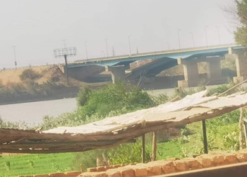 الجيش السوداني والدعم السريع يتبادلان الاتهام في تدمير جسر الحلفايا..