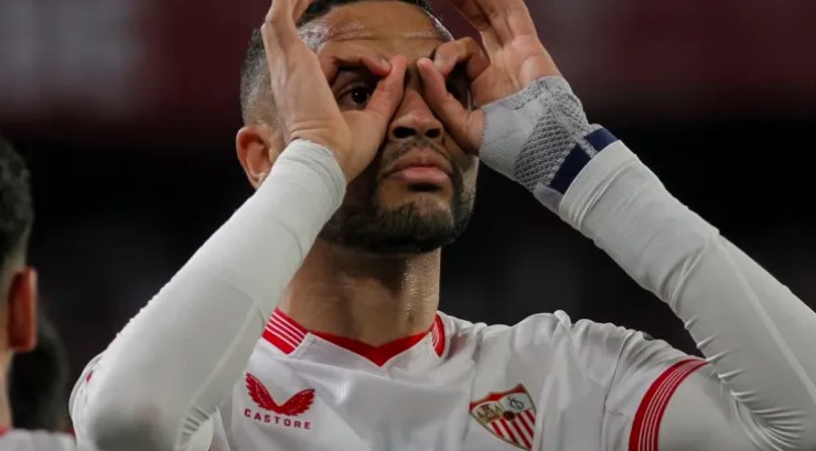 النصيري يغادر إشبيلية إلى تركيا 1 النصيري يغادر إشبيلية إلى تركيا
