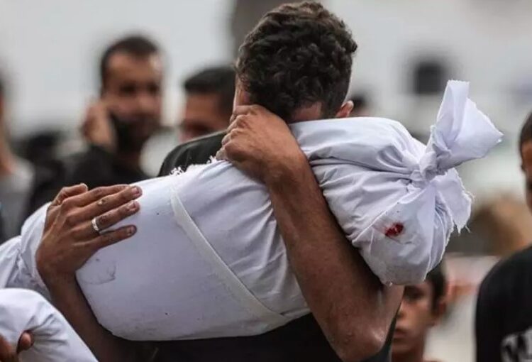 اليوم 288: مقتل 24 على الأقل بقصف مناطق متفرقة من قطاع غزة 1 اليوم 288: مقتل 24 على الأقل بقصف مناطق متفرقة من قطاع غزة