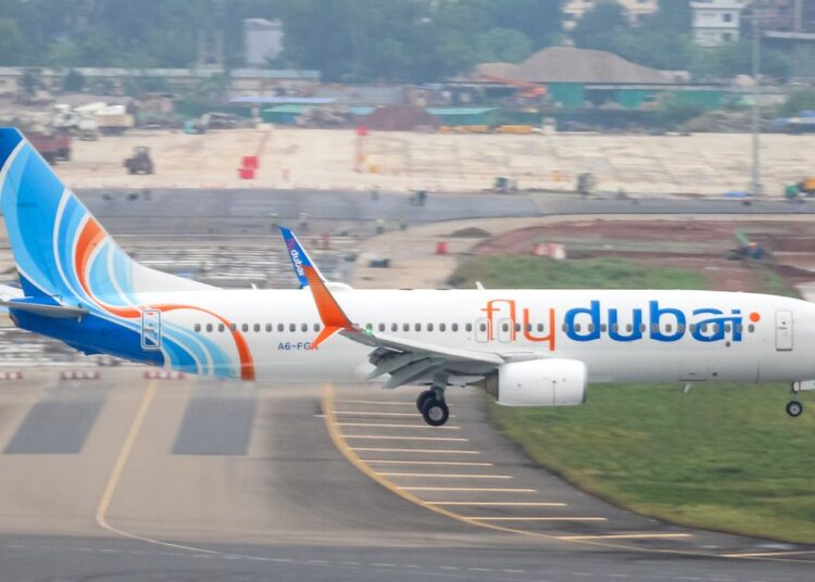 طائرة بوينغ 737 تابعة لفلاي دبي في الجو