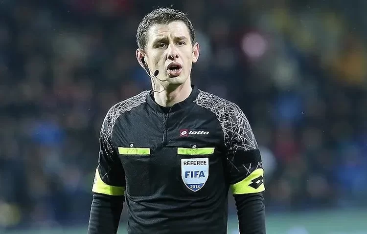 Fenerbahçe-Beşiktaş derbisinin hakemi Halil Umut Meler oldu 1 Fenerbahçe-Beşiktaş derbisinin hakemi Halil Umut Meler oldu