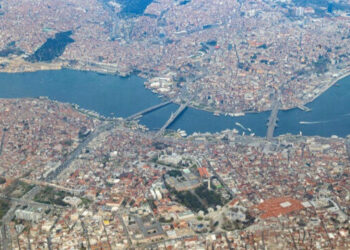 TBMM Deprem Araştırma Komisyonu'nun İstanbul raporu: Binaların yüzde 15'i riskli 4 TBMM Deprem Araştırma Komisyonu’nun İstanbul raporu: Binaların yüzde 15’i riskli