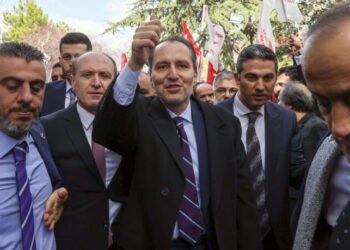 Yeniden Refah Partisi karar değiştirdi: Cumhur İttifakı’na katıldı