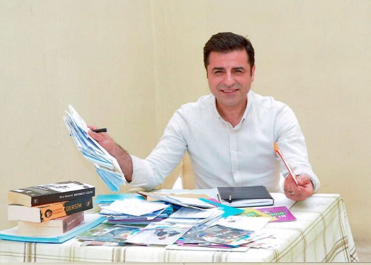 AİHM, Türkiye'nin 'Demirtaş' itirazını reddetti; DEM Parti tahliye çağrısı yaptı 1 Demirtaş: İnce’ye oy vermek Erdoğan’a oy vermek demek