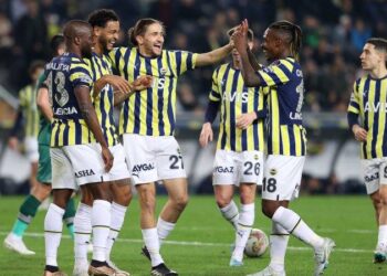 Fenerbahçe, İstanbulspor’u ağırlıyor