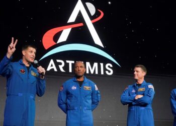 NASA’nın Ay Misyonu’nda ilk kez kadın ve siyahi astronot yer alacak