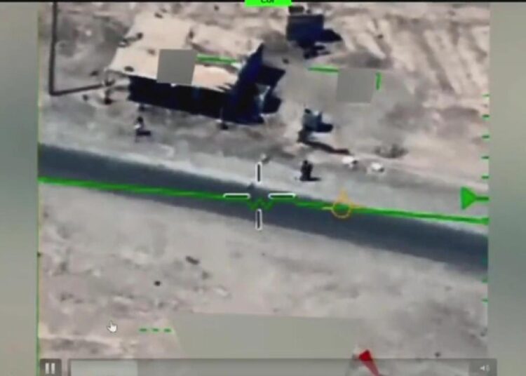 Pentagon yetkilisi, Ortadoğu'da tespit ettikleri UFO'yu anlattı: Yarı saydam, metalik 1 Pentagon yetkilisi, Ortadoğu’da tespit ettikleri UFO’yu anlattı: Yarı saydam, metalik