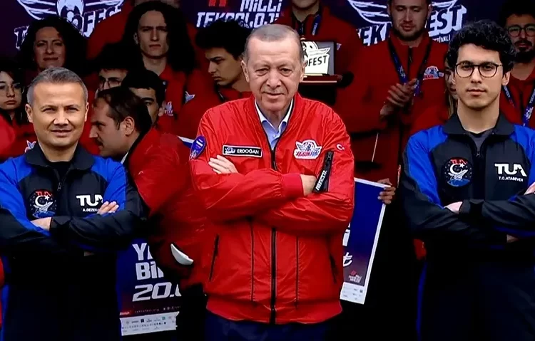 Türkiye'nin ilk uzay yolcuları belli oldu 1 Türkiye’nin ilk uzay yolcuları belli oldu