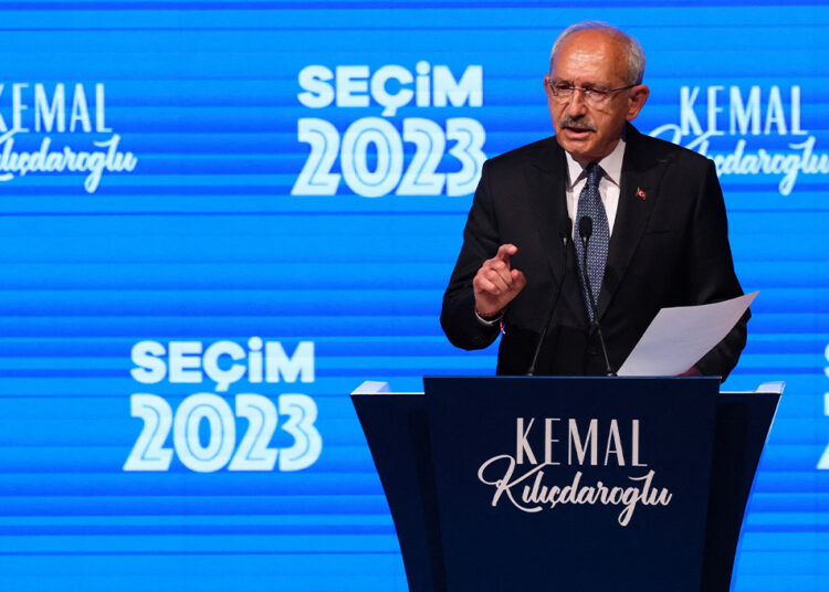Kılıçdaroğlu'ndan tarihi çağrı: Vatanını seven sandığa gelsin 1 Kılıçdaroğlu’ndan tarihi çağrı: Vatanını seven sandığa gelsin