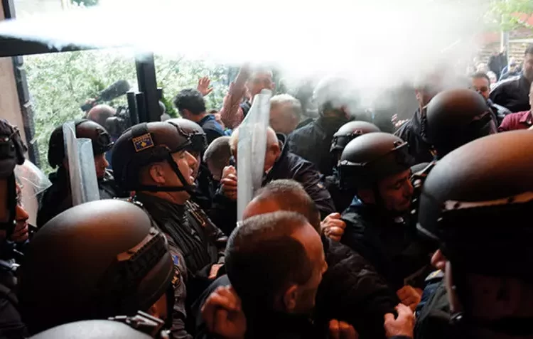 Kosova’da gerilim artıyor: Dünya tedirgin