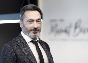Yaptığı ameliyatla dünya tıp literatürüne girmişti; hasta yakınları darbetti!