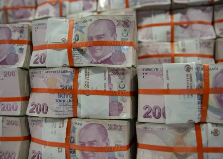 Anketler ‘Türkiye resesyonda’ diyor, ama seçmenin tercihi değişmiyor 1 Anketler ‘Türkiye resesyonda’ diyor, ama seçmenin tercihi değişmiyor