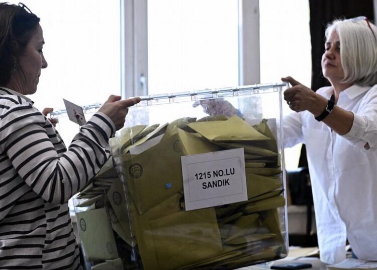 Sandıklar kapandı, oy sayımı başladı 1 Sandıklar kapandı, oy sayımı başladı