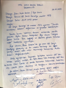 Atatürk rozeti ve Türk bayrağı siyasi simge sayılarak yasaklandı 2 Atatürk rozeti ve Türk bayrağı siyasi simge sayılarak yasaklandı