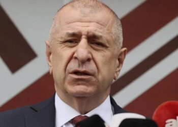 Ümit Özdağ: Son iki ayda 200 bin Suriyeliye vatandaşlık verildi