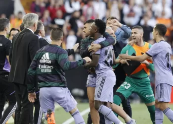 Valencia, Vinicius Junior’a ırkçı hareketlerde bulunan taraftarları ömür boyu seyirden men etti