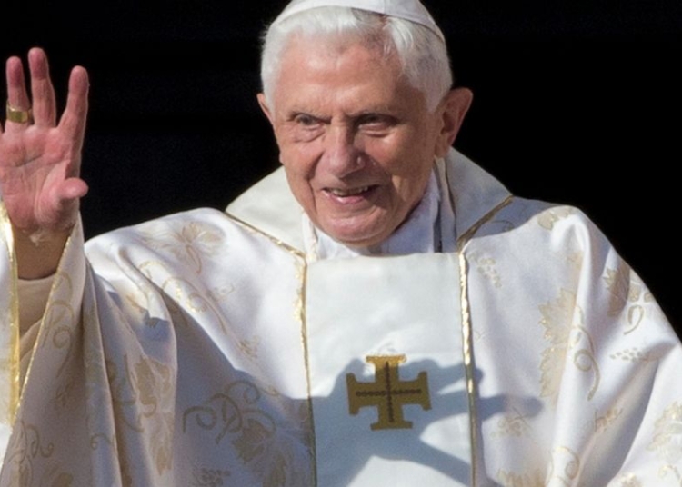 Kiliseye miras bırakmıştı: Papa 16. Benedictus'un haçı çalındı 1 Kiliseye miras bırakmıştı: Papa 16. Benedictus’un haçı çalındı