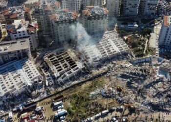 Depremin üzerinden 4,5 ay geçti, sadece Rönesans Rezidans’ta 53 kişi hâlâ kayıp 4 Depremin üzerinden 4,5 ay geçti, sadece Rönesans Rezidans’ta 53 kişi hâlâ kayıp