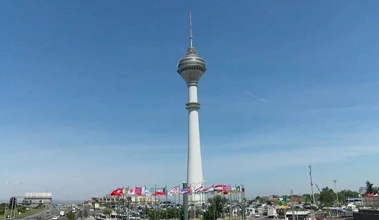 230 metre yüksekliğindeki TV kulesi icradan satılık