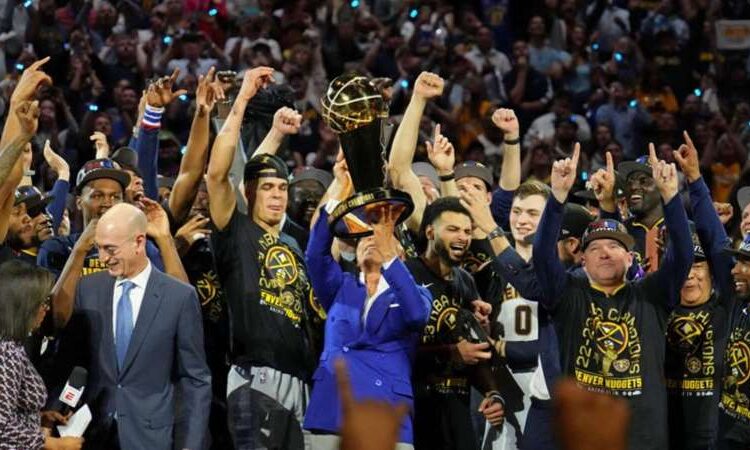 NBA’de şampiyonluk kupası Denver Nuggets’ın oldu 1 NBA’de şampiyonluk kupası Denver Nuggets’ın oldu