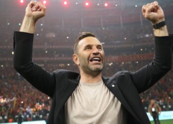 Okan Buruk 1 yıl daha Galatasaray’da