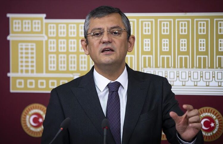 CHP’nin başına bir talip daha: Özgür Özel