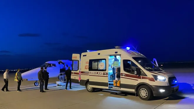 Ağrı eski Belediye Başkanı Savcı Sayan'ın yeğeni düğünde başından vuruldu 1 Ağrı eski Belediye Başkanı Savcı Sayan’ın yeğeni düğünde başından vuruldu