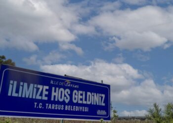 Tarsus hızlı davrandı, tabelayı astı bile: ‘İlimize hoş geldiniz’