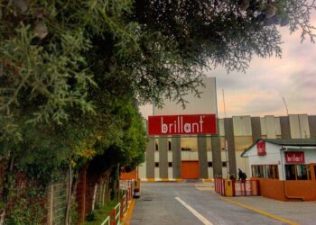 Tekstil devinin makineleri elektrik borcu yüzünden icralık oldu