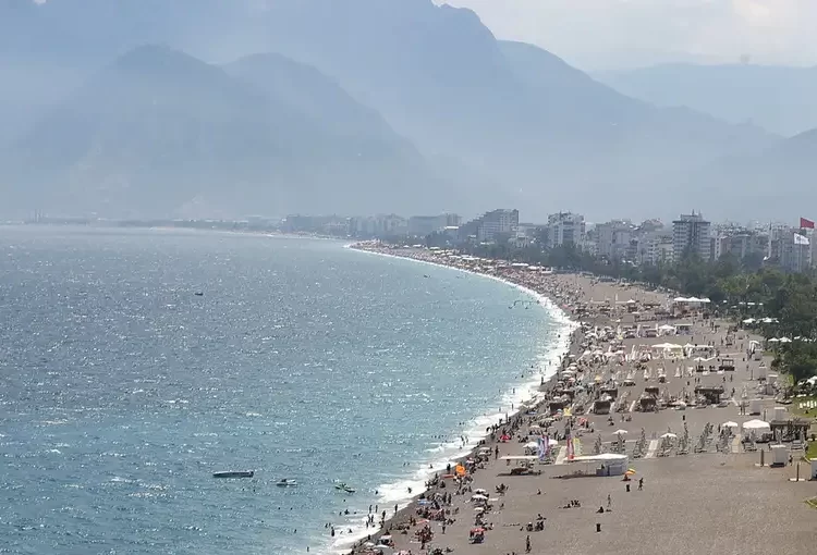 Türkiye’nin en sıcak illeri Antalya ve Muğla oldu