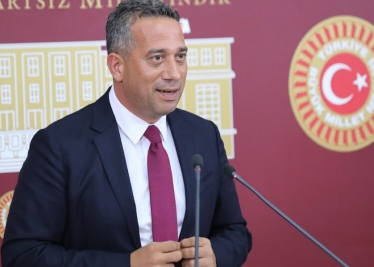 Kapatma başvurusuna CHP'den tepki: 102 yıllık partiyi kapatacak anasının karnından doğmadı 1 CHP’li Başarır: Sarayda bir dakikada iki emekli maaşı harcanıyor