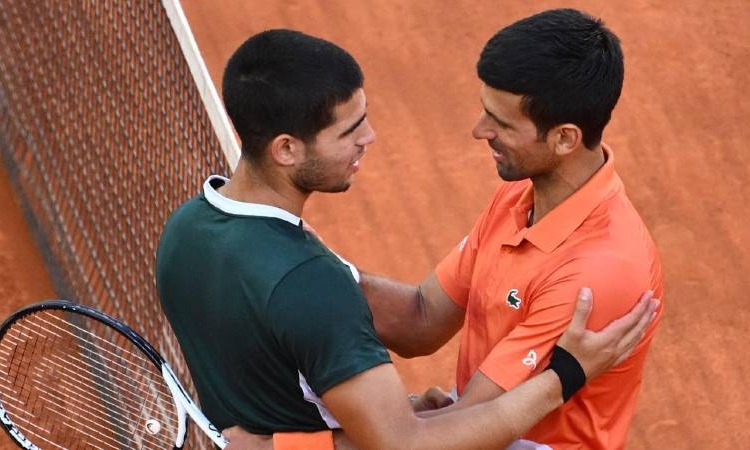 Wimbledon'da tek erkeklerde şampiyon belli oluyor: Alcaraz mı, Djokovic mi? 1 Wimbledon’da tek erkeklerde şampiyon belli oluyor: Alcaraz mı, Djokovic mi?