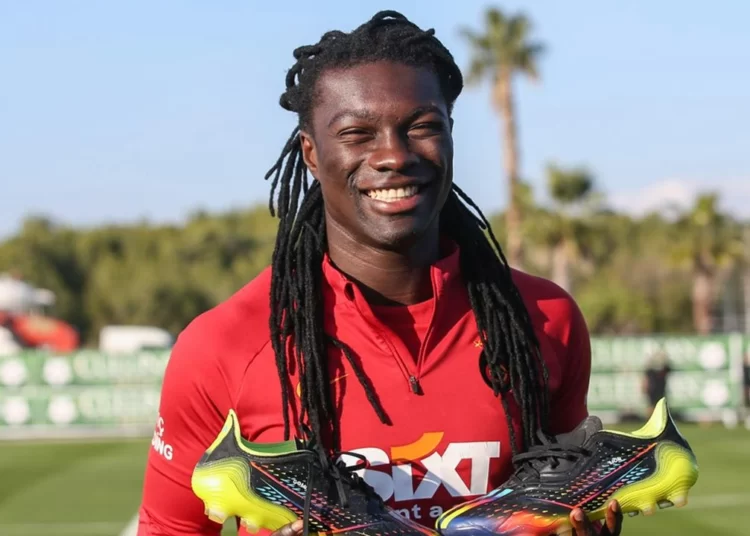 Galatasaray'dan ayrılan Gomis'in yeni adresi: İstanbul'da kaldı! 1 Galatasaray’dan ayrılan Gomis’in yeni adresi: İstanbul’da kaldı!
