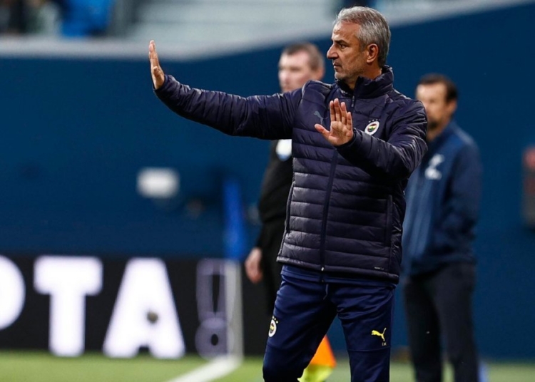 Fenerbahçe'de 10 isim yolcu, İsmail Kartal listeyi verdi 1 Fenerbahçe’de 10 isim yolcu, İsmail Kartal listeyi verdi