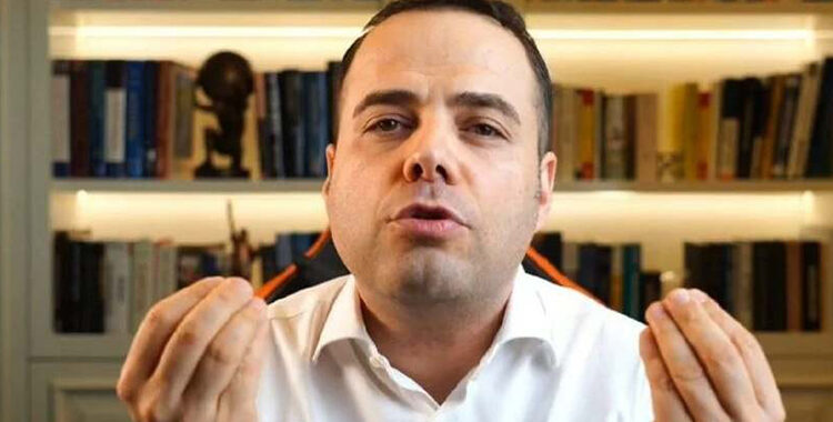 Özgür Demirtaş, Arjantin'i örnek gösterdi, ‘faiz arttırımı’ uyarısı yaptı 1 Ekonomist Özgür Demirtaş: Büyük işsizlik geliyor