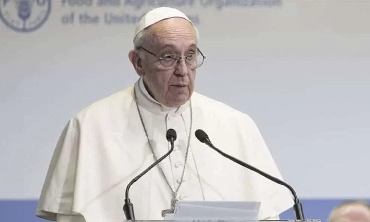 Papa Francis, Kur'an-ı Kerim yakma eylemlerini kınadı 1 Papa Francis, Kur’an-ı Kerim yakma eylemlerini kınadı