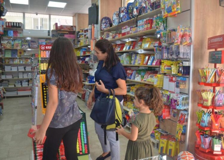 Okul masrafları kara kara düşündürüyor